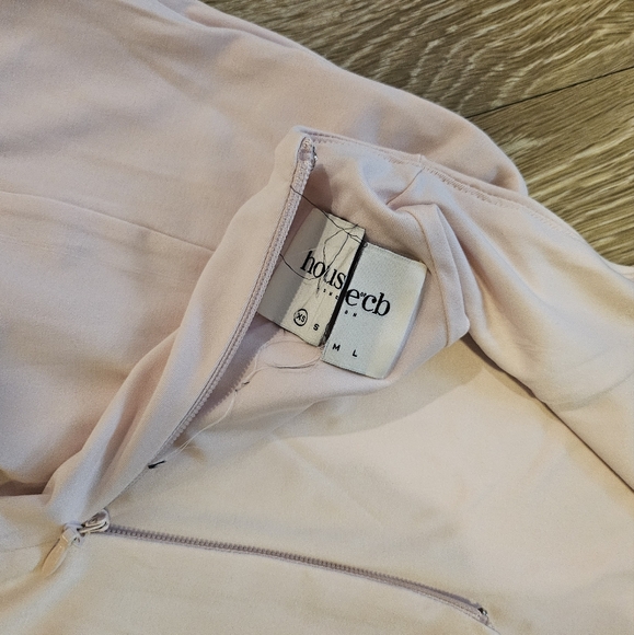 HOUSE OF CB 'Juliette' Blush Halter Maxi Gown - Picture 3 of 11